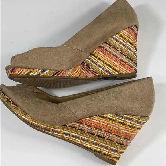 Classified Shoes - 🌻6/$12 Rainbow Wicker & Suede Wedge